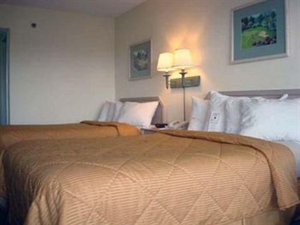 Deluxe Inn - Саванна Екстер'єр фото