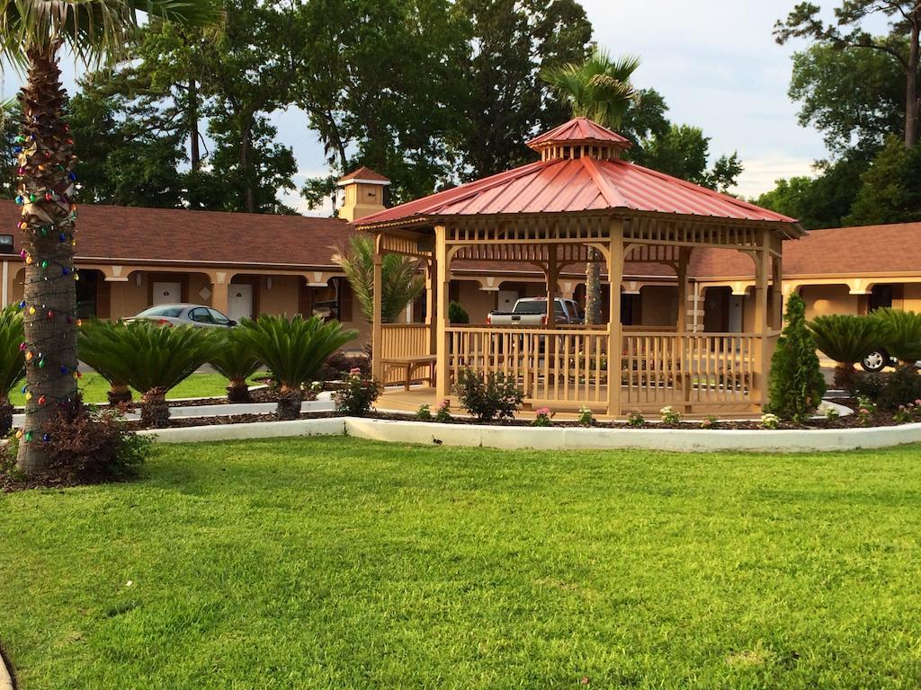 Deluxe Inn - Саванна Екстер'єр фото